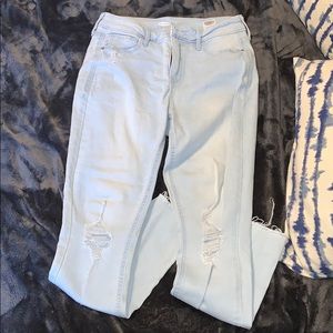 Light wash skinny jeans